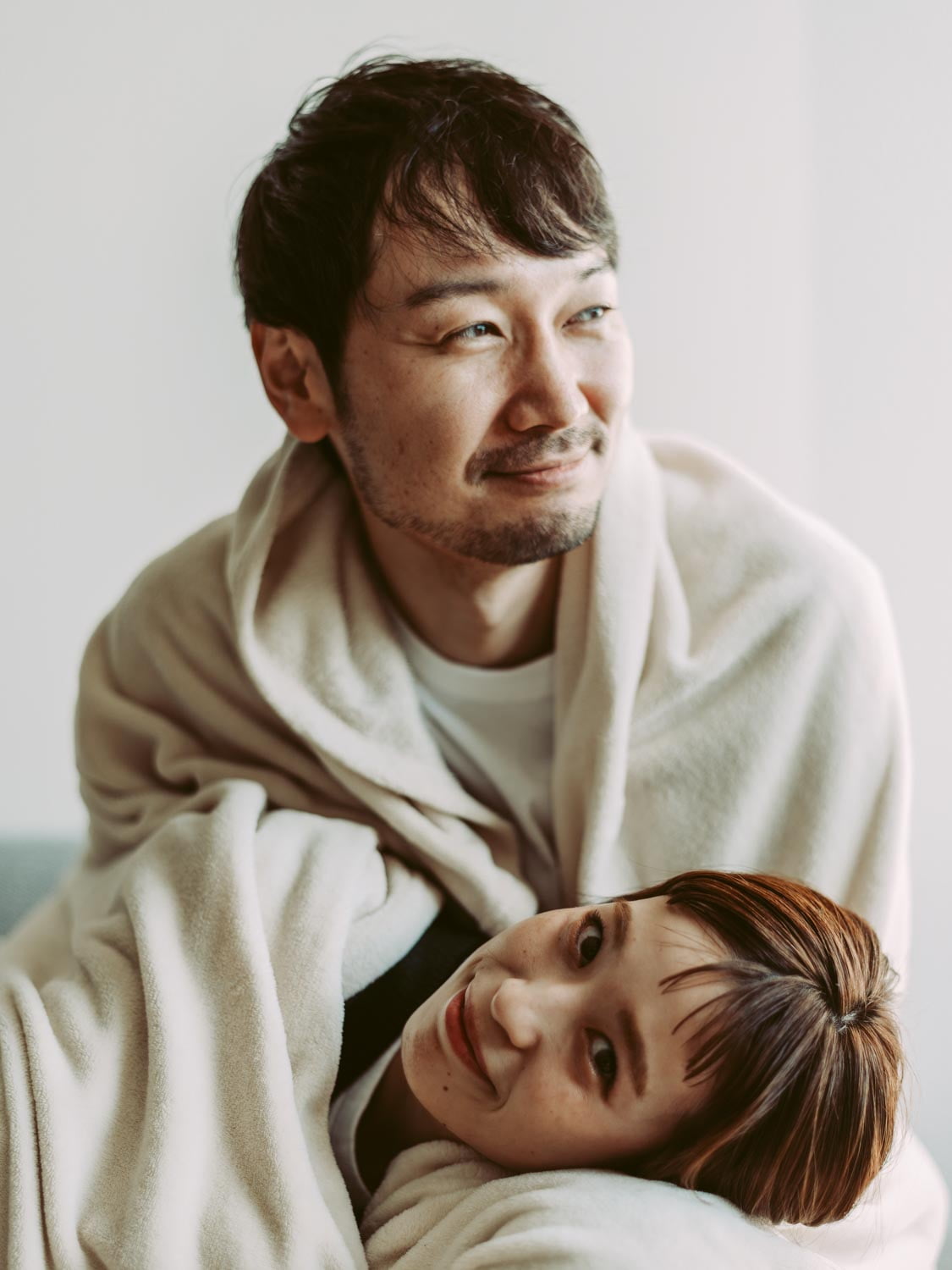 asleeping with one's head in another's lap